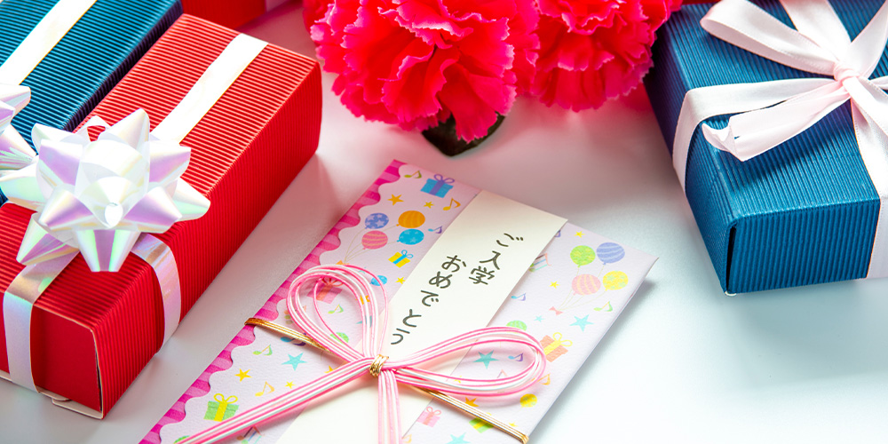 【小学校・中学・高校・大学】入学祝いのお返しガイド｜相場・マナーと学年別おすすめギフト