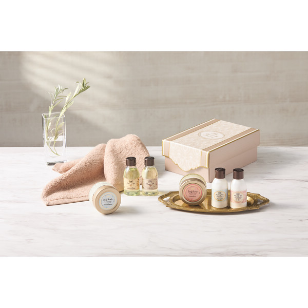 ＳＡＢＯＮ　シャワーオイル５０ｍｌ＆オーガニックタオル デリケート・ジャスミンのサムネイル画像1